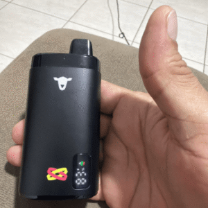 Pod Descartável BLACKSHEEP 30K oferece longa duração e vapor consistente. Escolha praticidade e sabores variados, compre com entrega rápida.